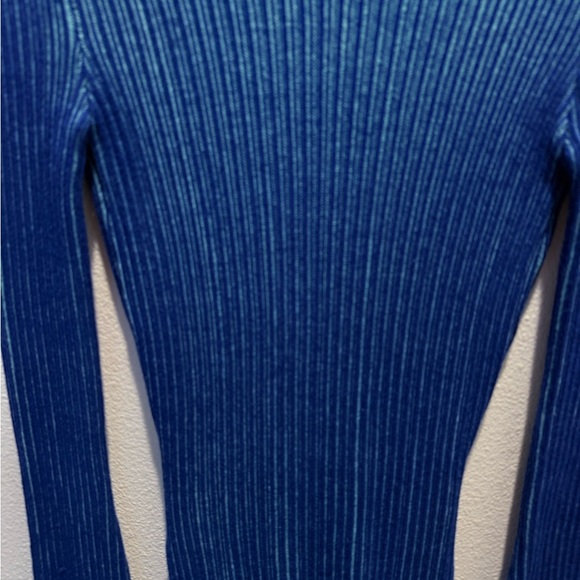 PrettyLittleThing Blue Ribbed Cut-Out Bodysuit - Picture 4 of 6